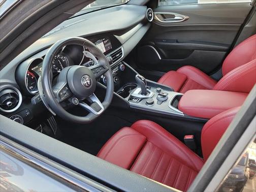 2022 Alfa Romeo Giulia Ti
