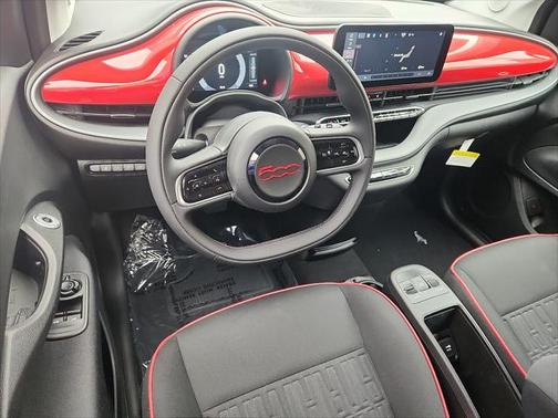 2024 FIAT 500e INSPI(RED) FWD