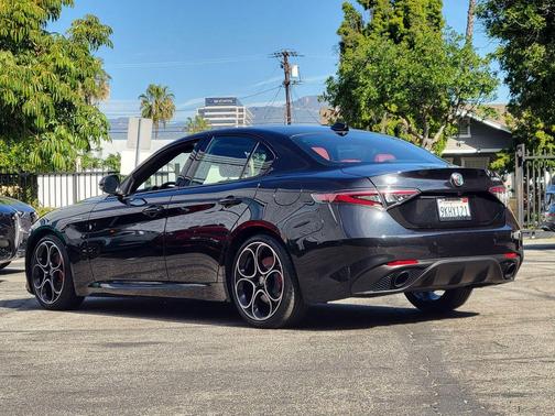2024 Alfa Romeo Giulia Veloce RWD