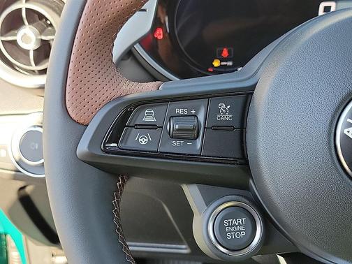 2025 Alfa Romeo Giulia Intensa RWD