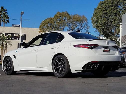 2024 Alfa Romeo Giulia Quadrifoglio
