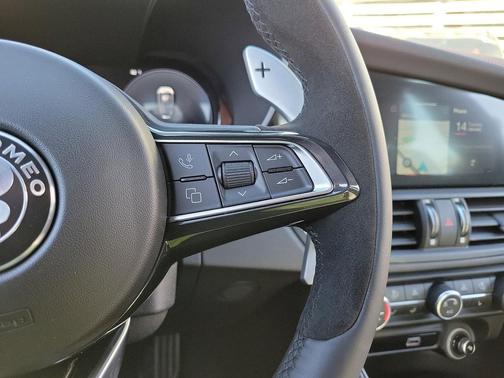 2024 Alfa Romeo Giulia Quadrifoglio