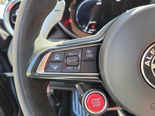 2024 Alfa Romeo Giulia Quadrifoglio