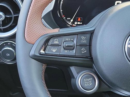 2025 Alfa Romeo Stelvio Sprint AWD