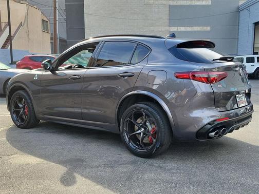 2022 Alfa Romeo Stelvio Quadrifoglio