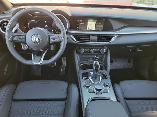 2025 Alfa Romeo Stelvio Sprint AWD