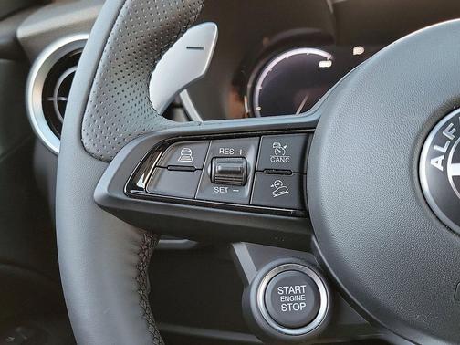 2025 Alfa Romeo Stelvio Sprint AWD