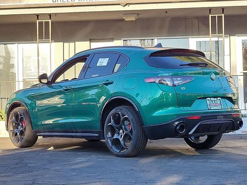 2025 Alfa Romeo Stelvio Sprint AWD