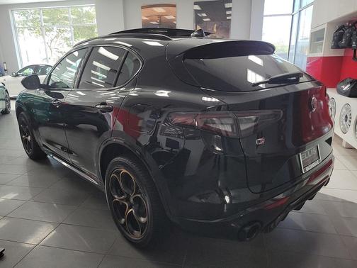 2025 Alfa Romeo Stelvio Sprint AWD