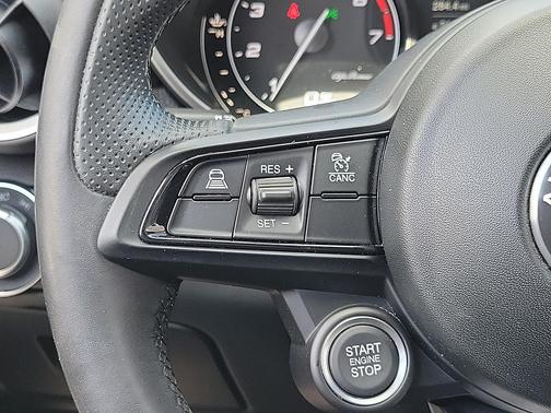 2022 Alfa Romeo Giulia Ti