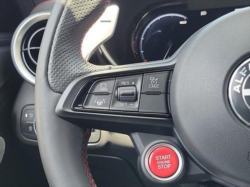 2024 Alfa Romeo Giulia Ti