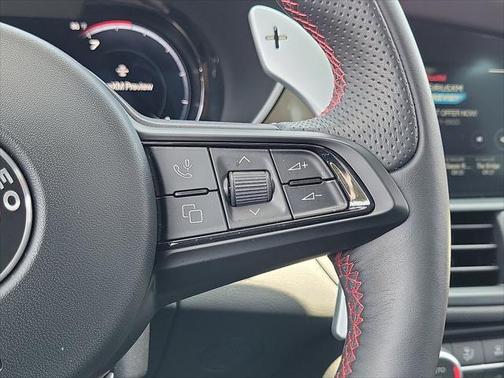 2024 Alfa Romeo Giulia Ti