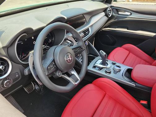 2025 Alfa Romeo Stelvio Sprint AWD
