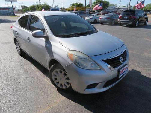 2012 Nissan Versa 1.6 S