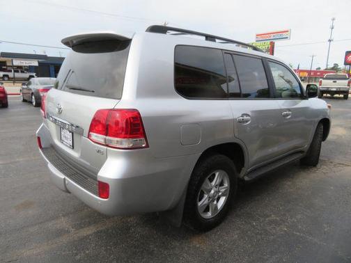 2011 Toyota Land Cruiser Base