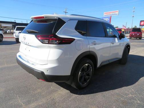 2025 Nissan Rogue SV
