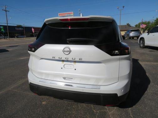 2025 Nissan Rogue SV