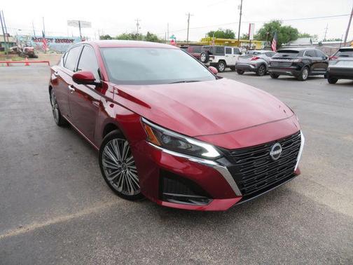 Burgundy 2024 Nissan Altima 2.5 SL
