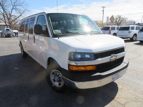 2019 Chevrolet Express 3500 LT