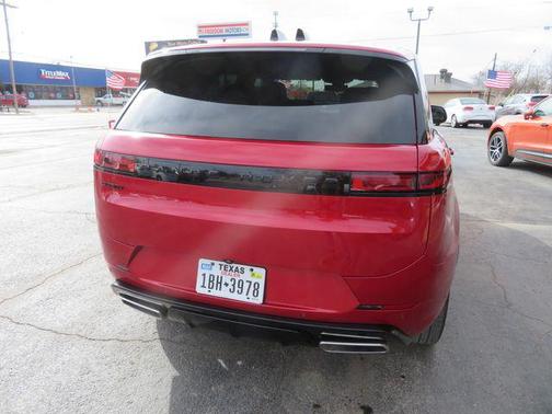2025 Land Rover Range Rover Sport SE