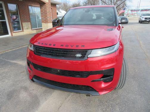 2025 Land Rover Range Rover Sport SE