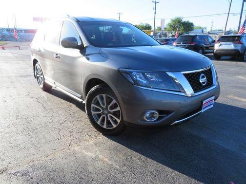 Gun Metallic 2016 Nissan Pathfinder SL