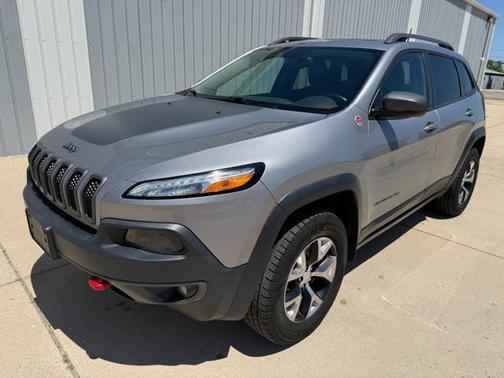 Billet Silver Metallic Clearcoat 2017 Jeep Cherokee Trailhawk