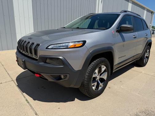 Billet Silver Metallic Clearcoat 2017 Jeep Cherokee Trailhawk