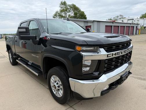 Black 2022 Chevrolet Silverado 2500 LT