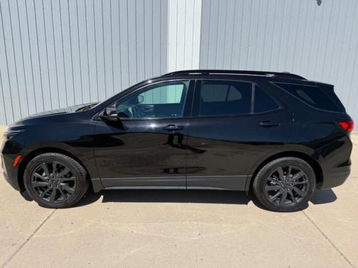 Mosaic Black Metallic 2022 Chevrolet Equinox FWD RS