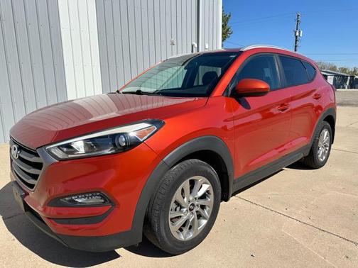 2016 Hyundai TUCSON SE