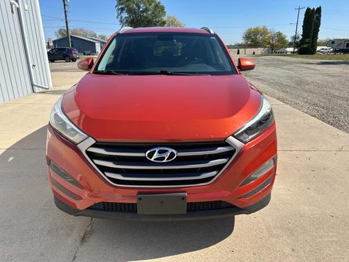 2016 Hyundai TUCSON SE