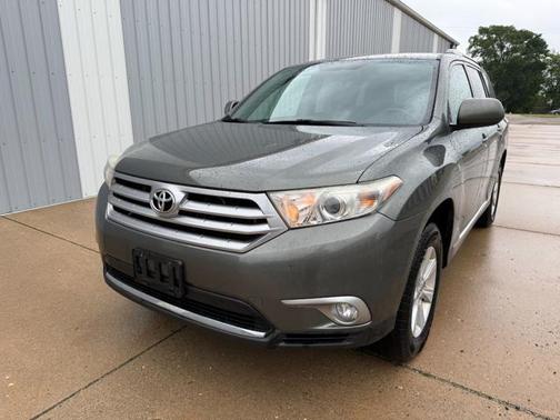 2012 Toyota Highlander SE