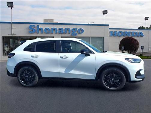 Platinum White 2026 Honda HR-V Sport