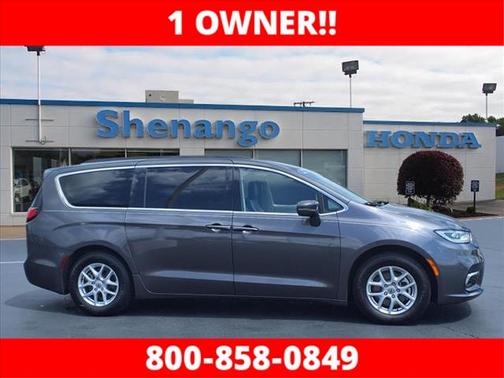 2022 Chrysler Pacifica Touring-L