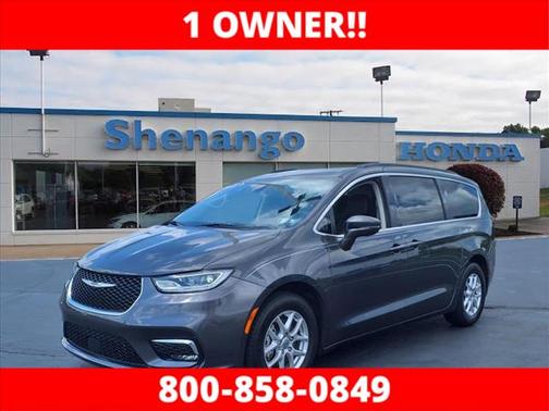 2022 Chrysler Pacifica Touring-L