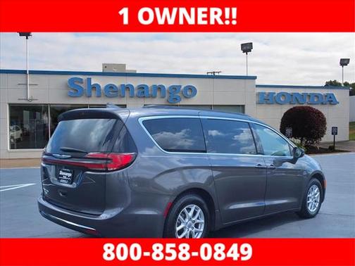 2022 Chrysler Pacifica Touring-L