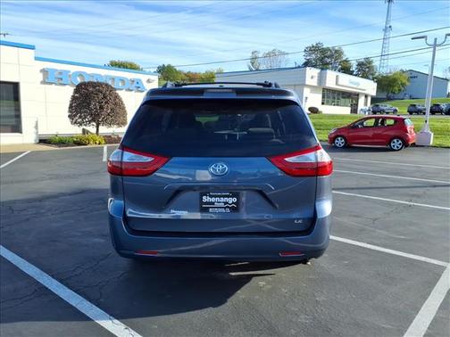 2015 Toyota Sienna LE