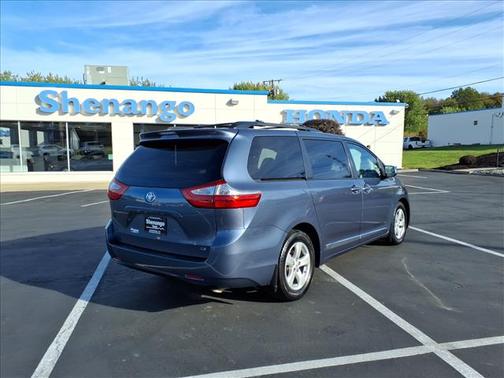 2015 Toyota Sienna LE