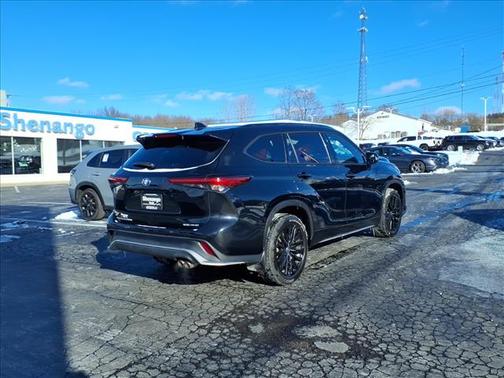 2023 Toyota Highlander XSE