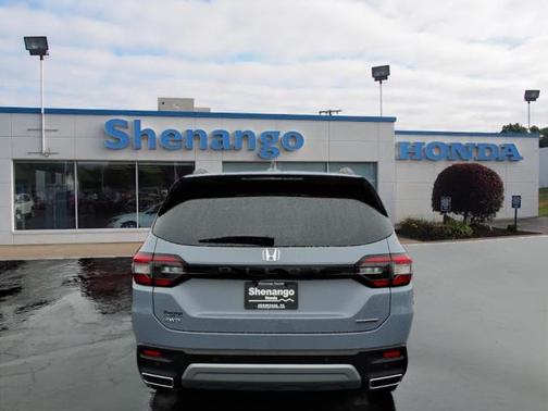 2025 Honda Pilot Touring