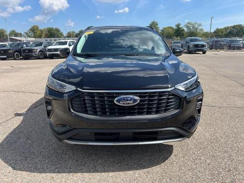 2025 Ford Escape PHEV SE