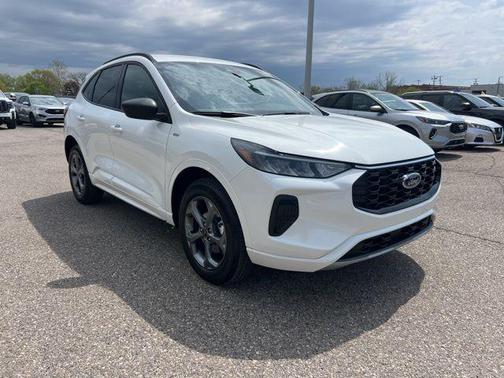 Star White Metallic Tri-Coat 2024 Ford Escape ST-Line