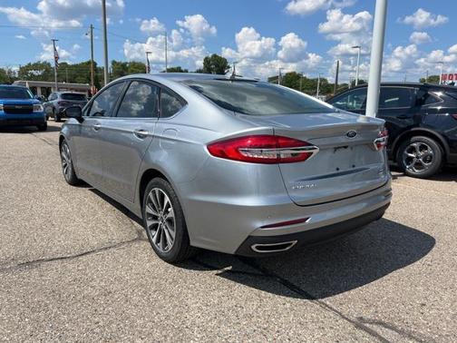 2020 Ford Fusion SE