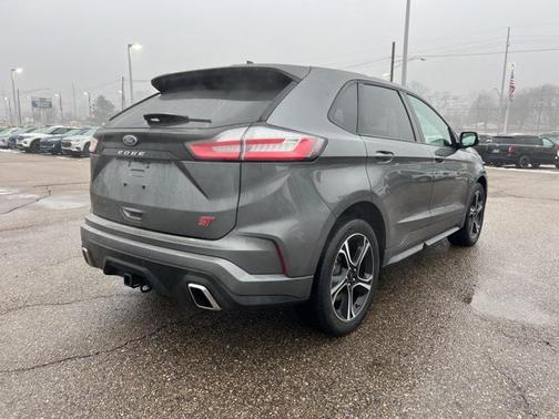 2023 Ford Edge ST