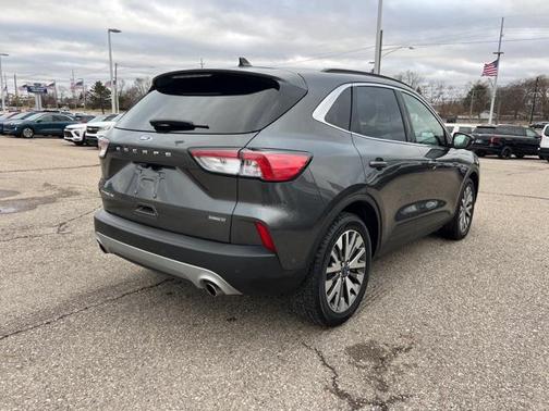 2020 Ford Escape Titanium