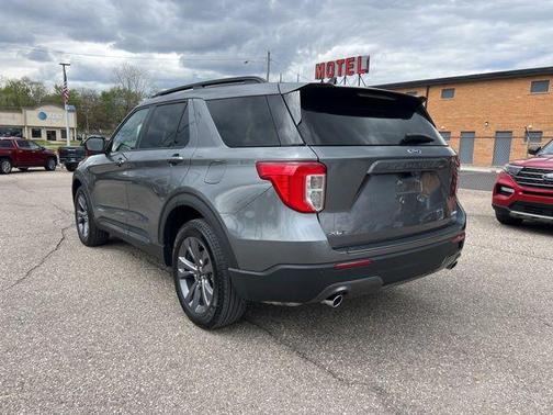 Carbonized Gray Metallic 2024 Ford Explorer XLT