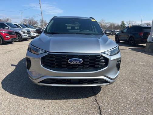 Iconic Silver Metallic 2024 Ford Escape ST-Line