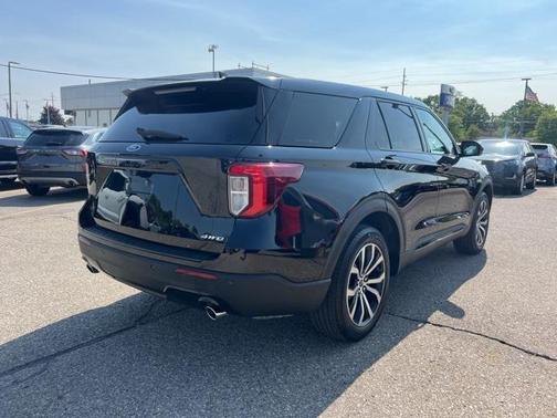 2022 Ford Explorer ST-Line