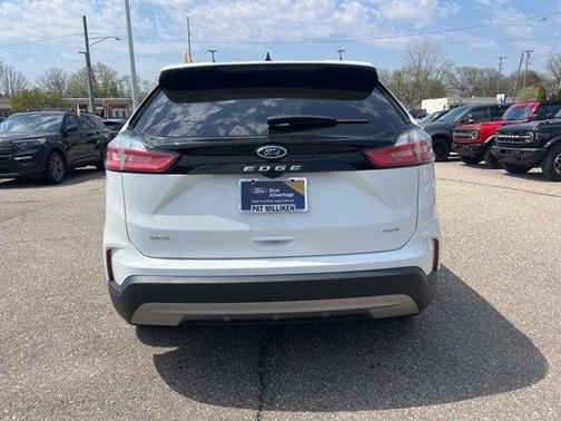 Oxford White 2024 Ford Edge SEL